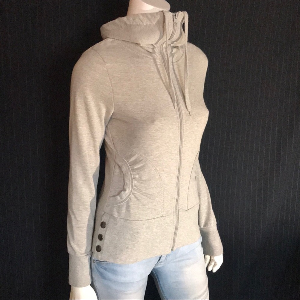 G:21 Women’s Size Medium Light Grey Zip-Up Sweater w/ Pockets and Side Snaps